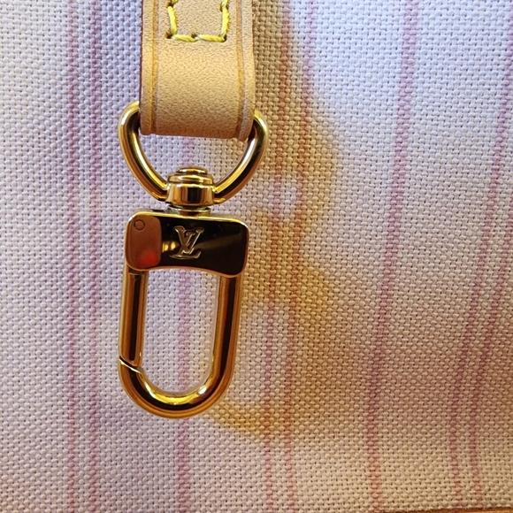 Louis Vuitton Neverfull MM - Picture 3 of 16